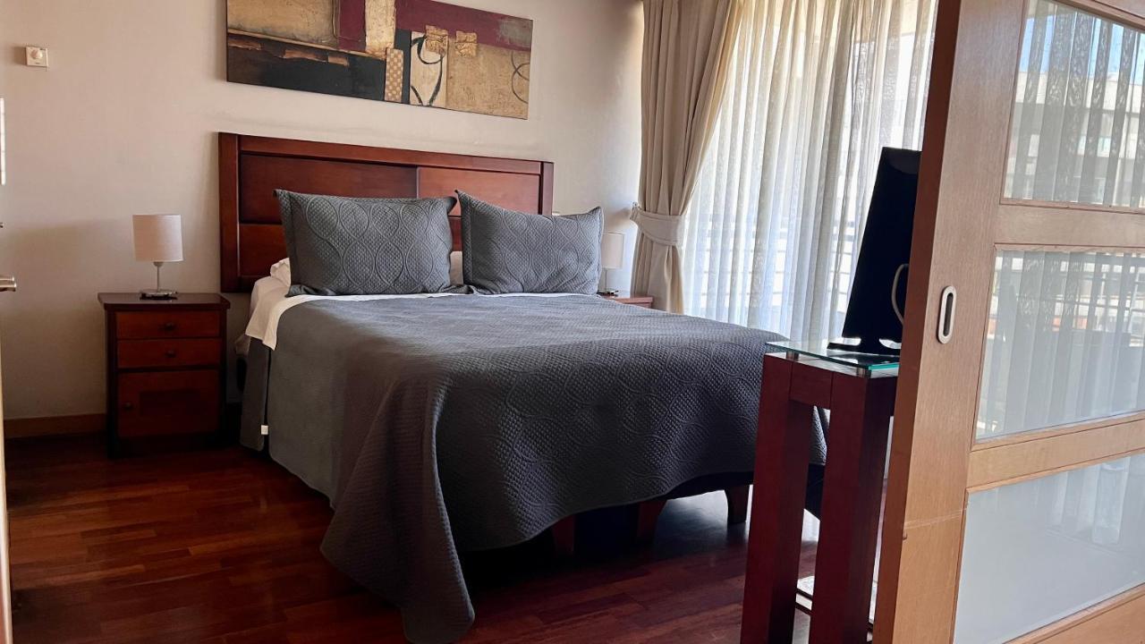 Apartamentos City Centro Los Leones Santiago del Cile Esterno foto
