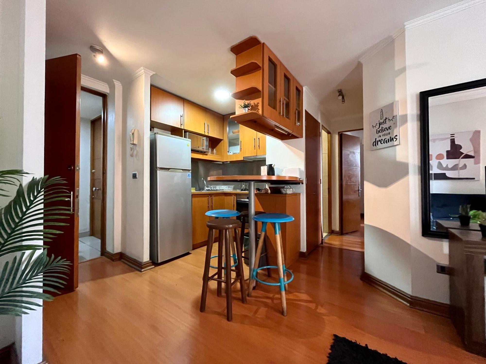 Apartamentos City Centro Los Leones Santiago del Cile Esterno foto
